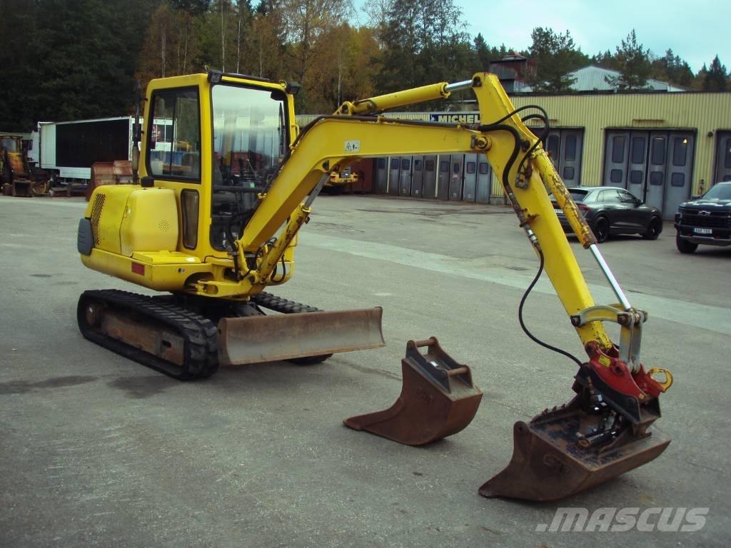 Komatsu PC 30-7 小型挖掘机