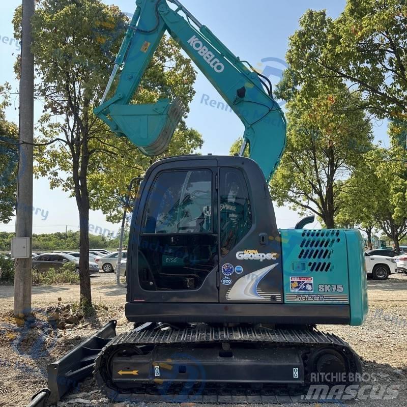 Kobelco SK75 履带挖掘机