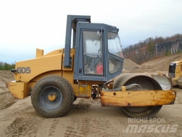 Vibromax W605D 复合式压路机