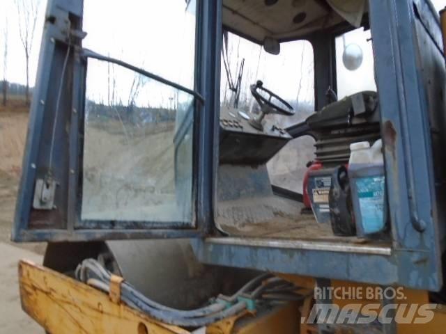 Vibromax W605D 复合式压路机