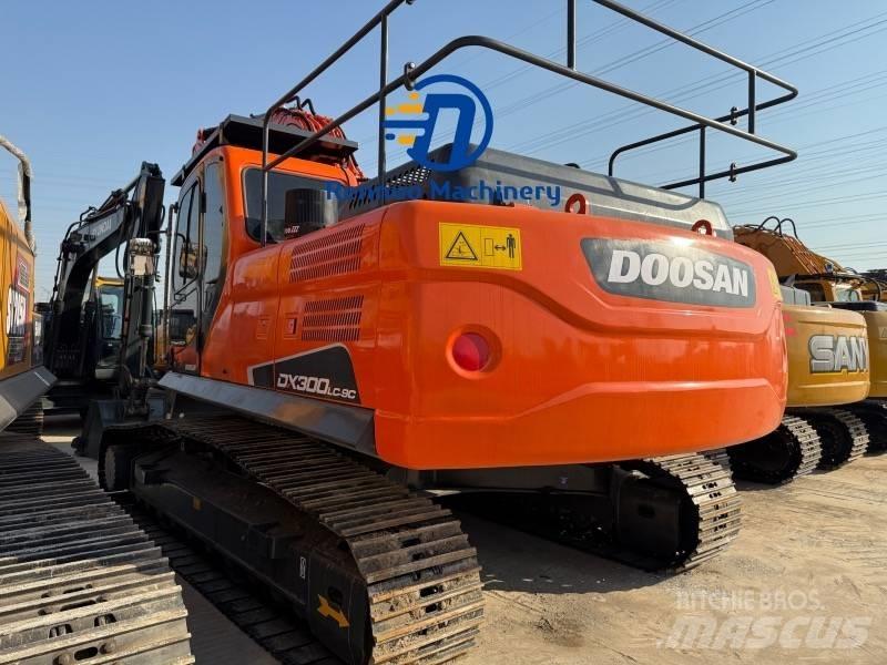 Doosan DX 300LC-9C 履带挖掘机