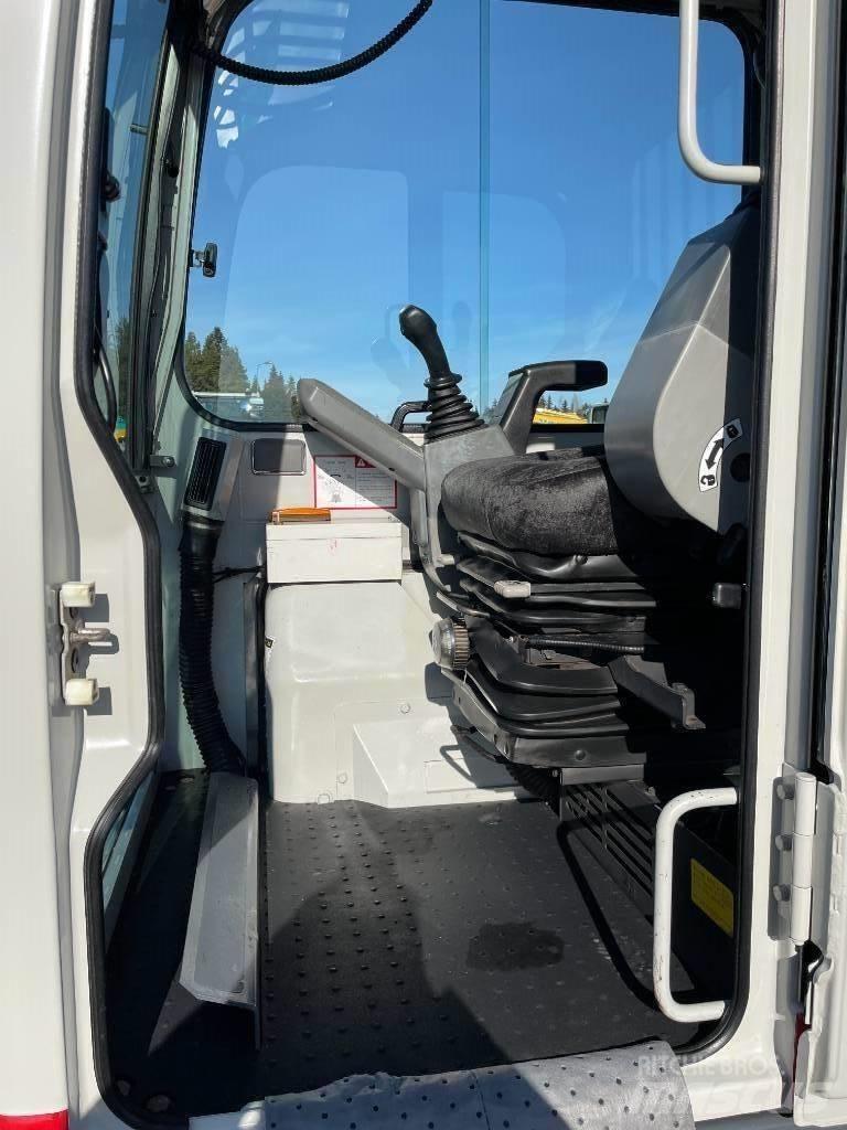 Takeuchi TCR 50 履带式自卸车