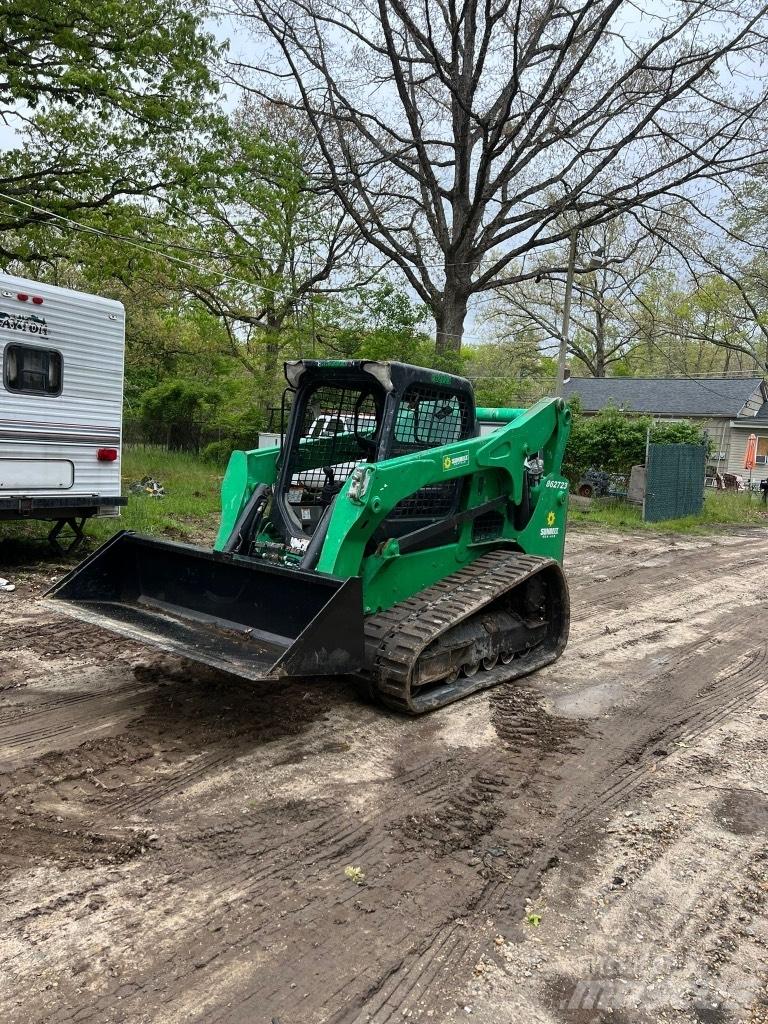 Bobcat T740 滑移装载机