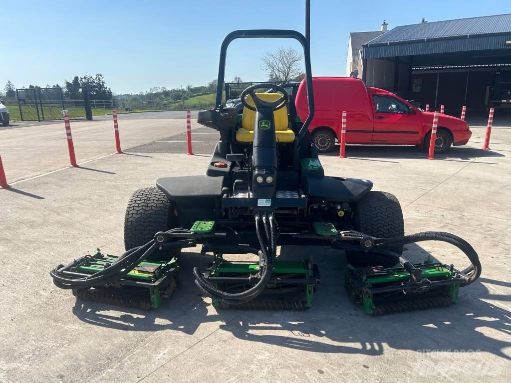 John Deere 3235C 球道割草机