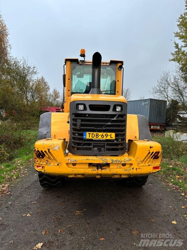 Volvo L 90 F 轮式装载机