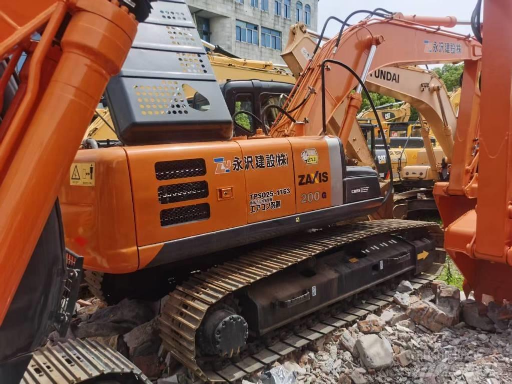 Hitachi ZX 200 履带挖掘机