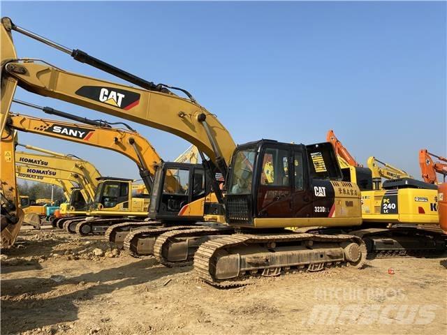 CAT 323D 履带挖掘机