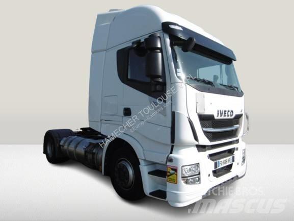 Iveco NP460 牵引车