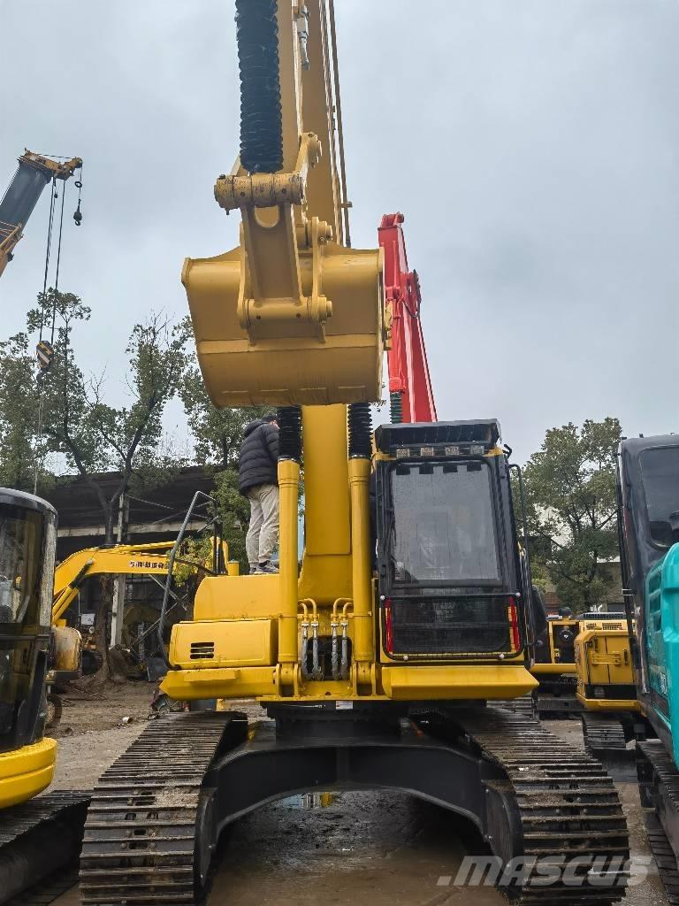 Komatsu PC 220-8 履带挖掘机