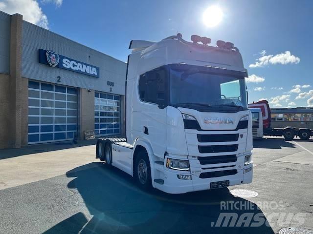 Scania R 590 牵引车