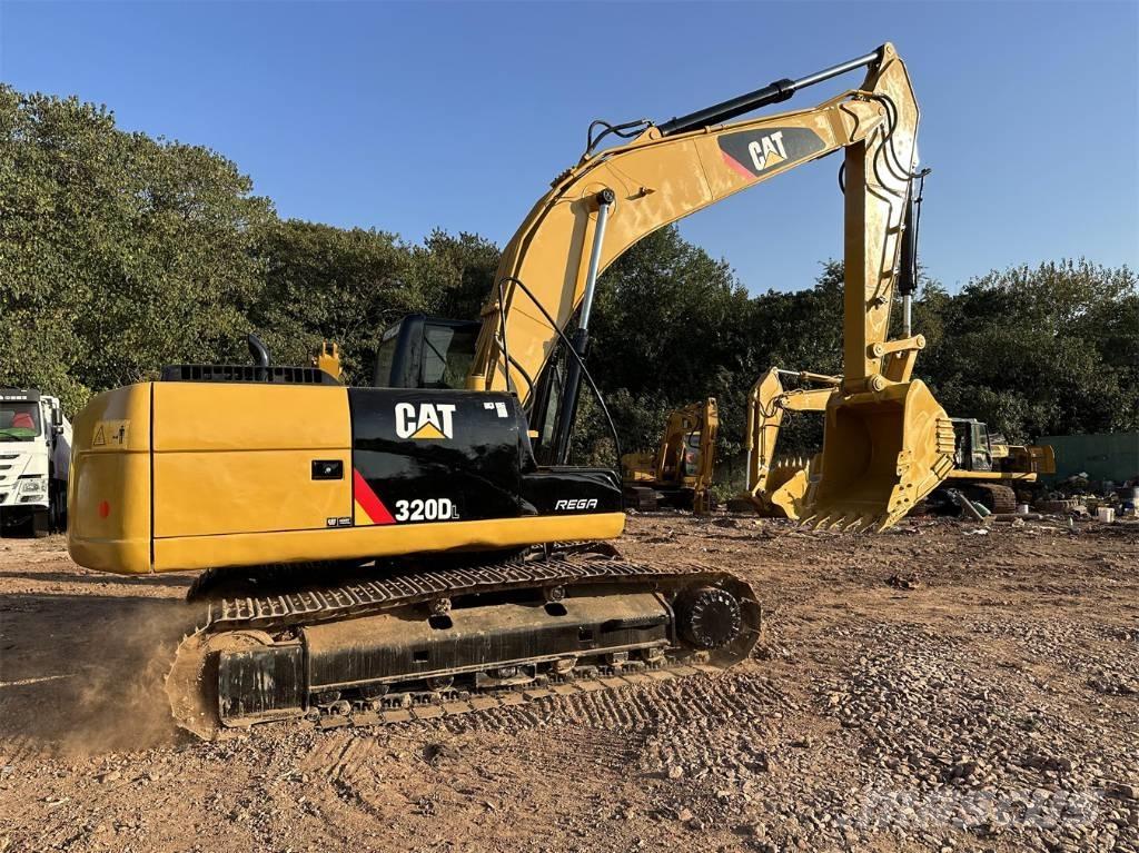 CAT 320D 履带挖掘机