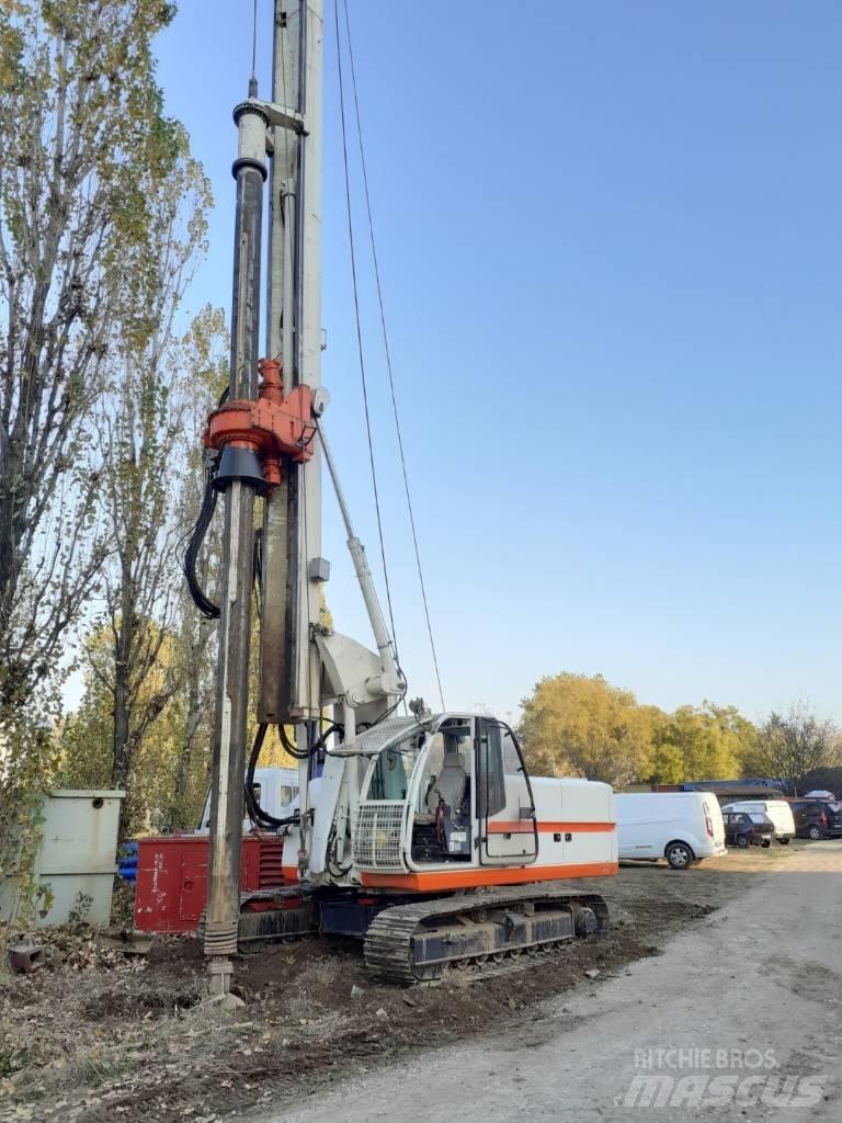 Soilmec R210 打桩机