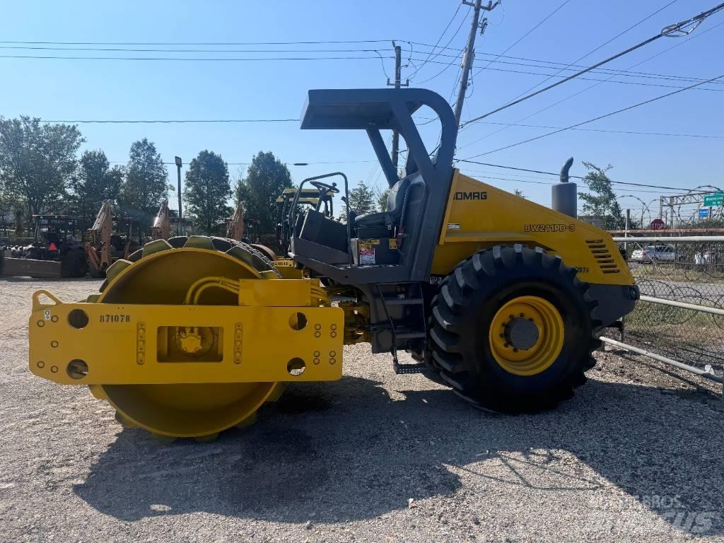 Bomag BW 211 P D-3 单轮压路机
