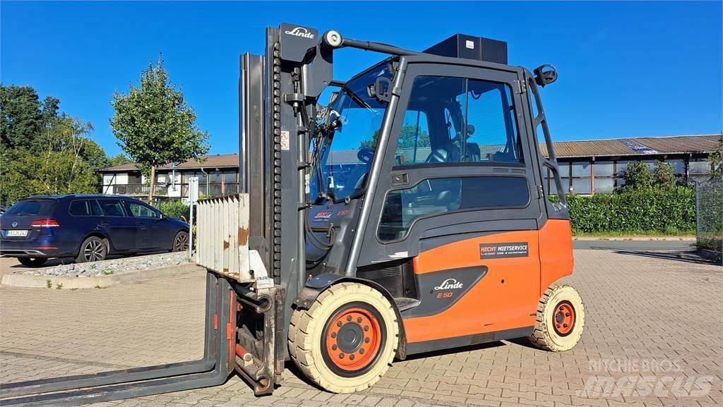 Linde E50HL 电动叉车