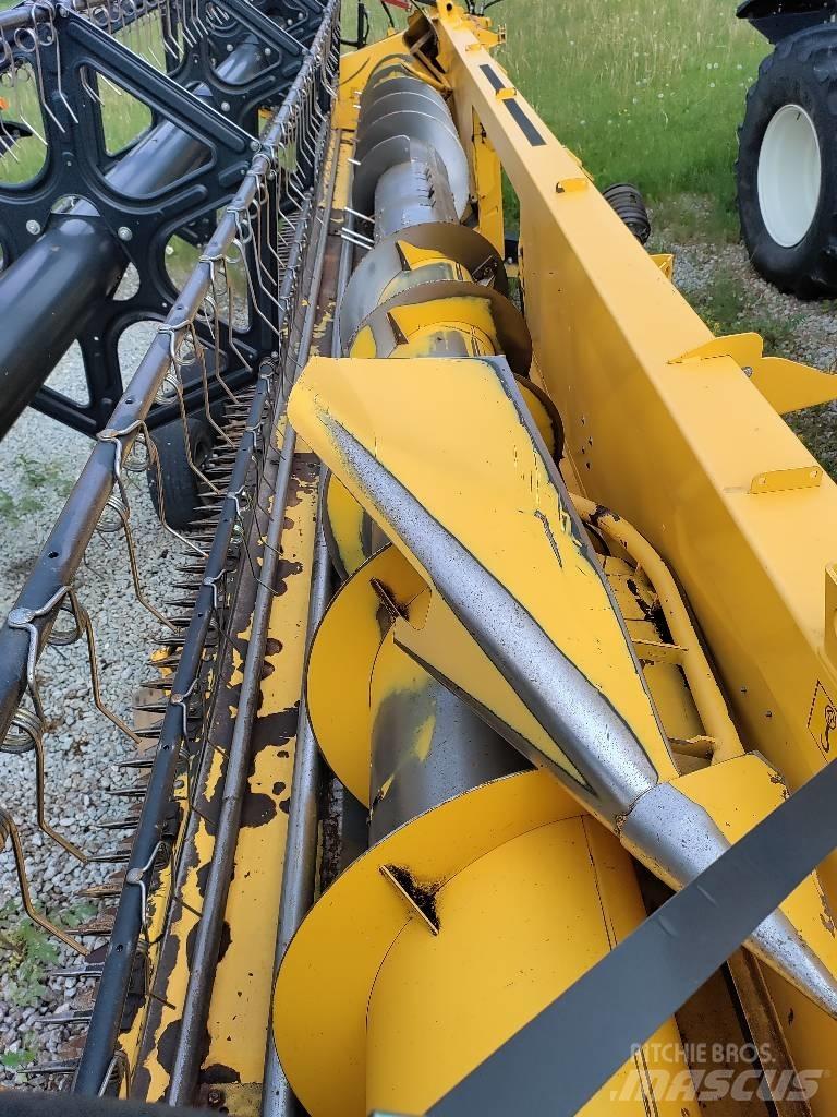 New Holland CX 8070 联合收割机