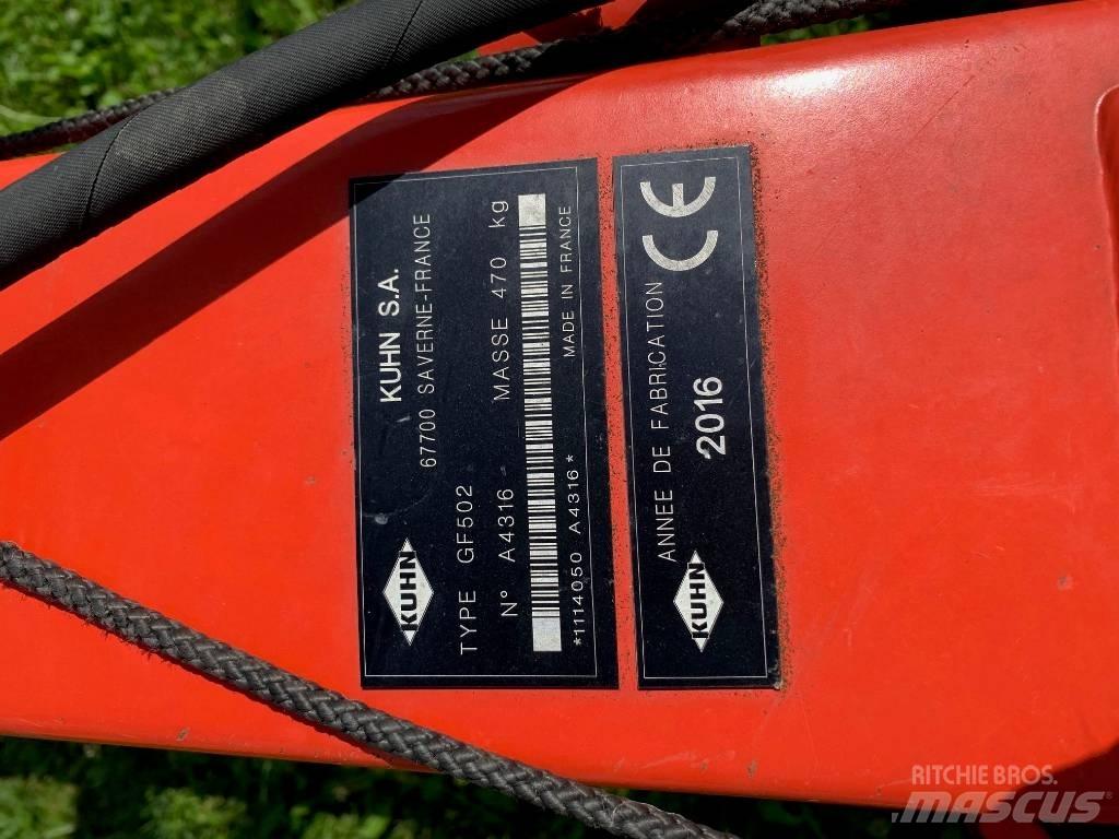 Kuhn GF 502 犁耙和摊草机