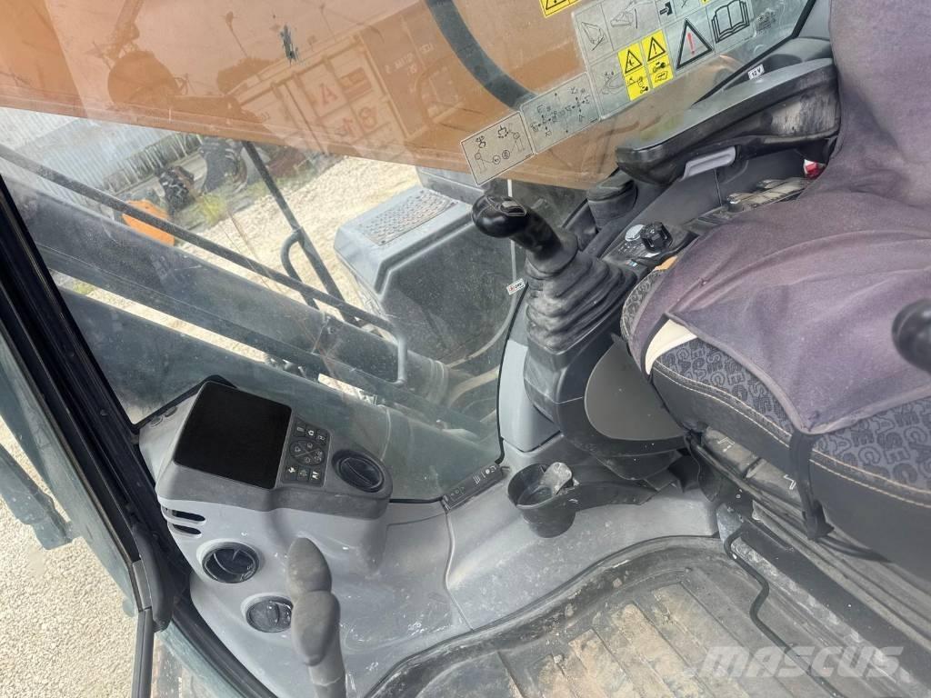 CASE CX 300 D 履带挖掘机