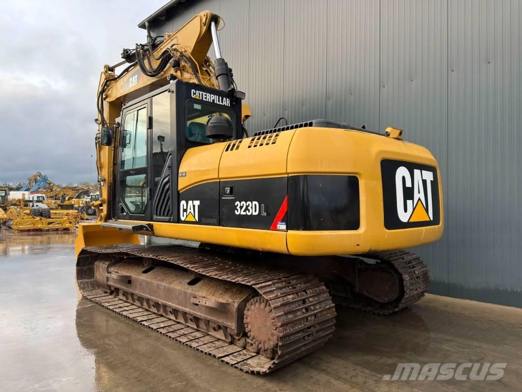CAT 323D L 履带挖掘机