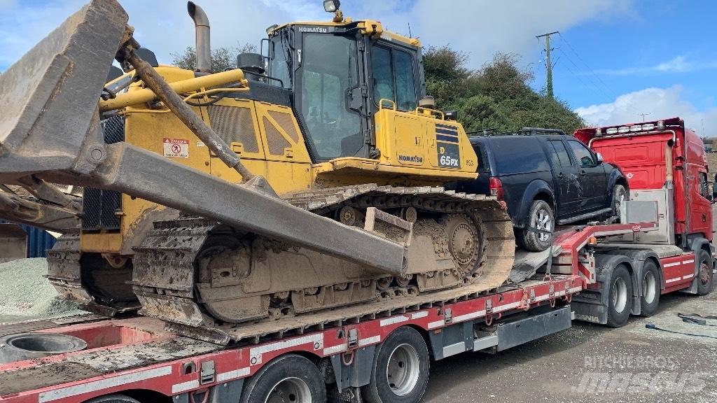 Komatsu D 65 PX-17 铰接式自卸车