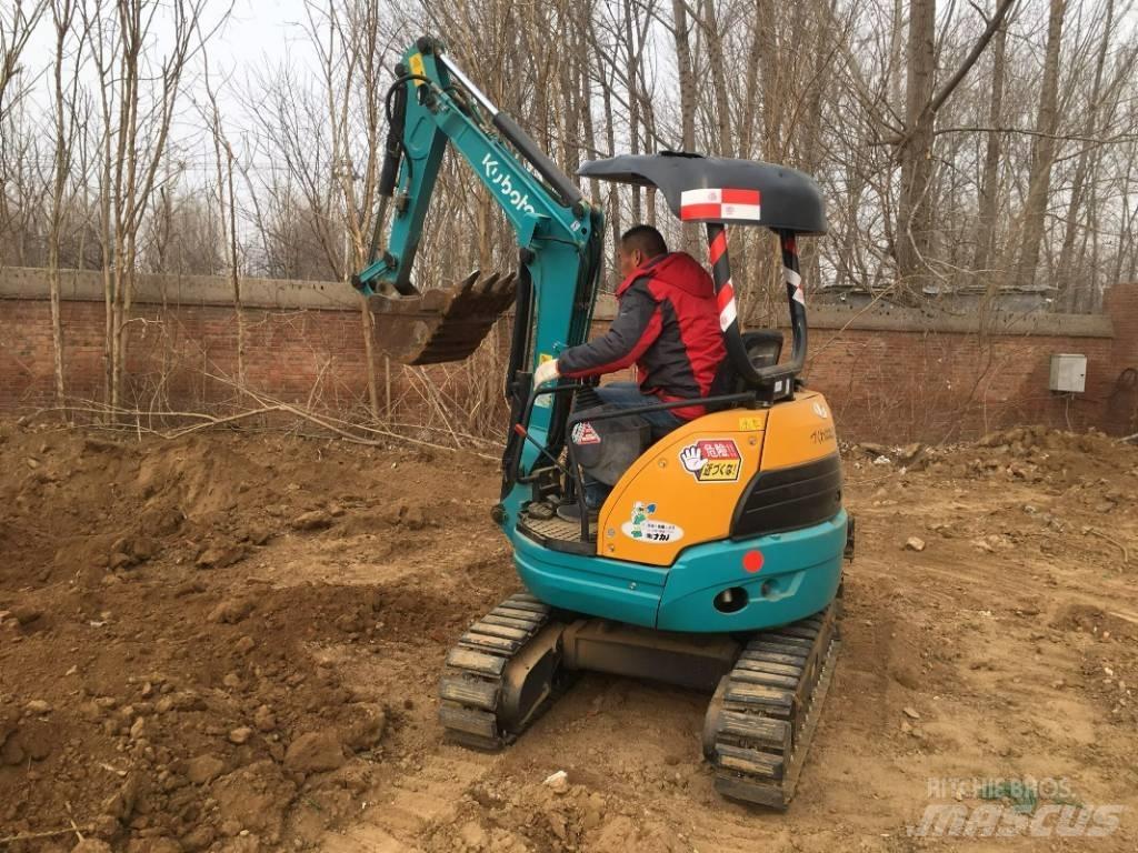 Kubota U 20 小型挖掘机