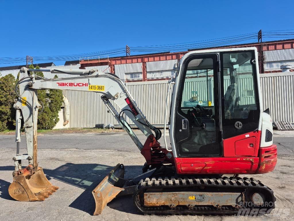Takeuchi TB 240 小型挖掘机