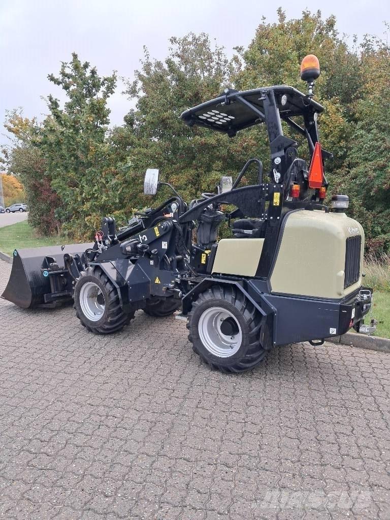 Kubota RT 220-2e 小型装载机