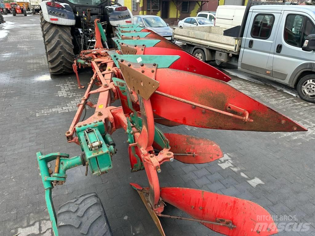 Kverneland EG100 传统犁