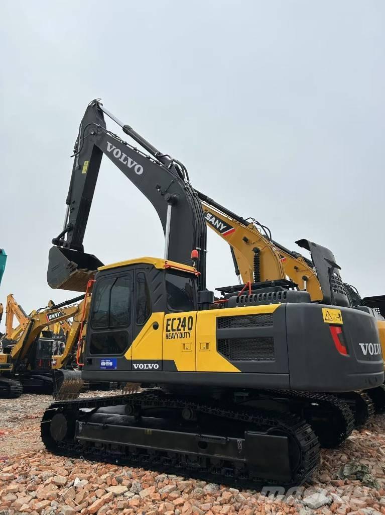 Volvo EC 240 履带挖掘机