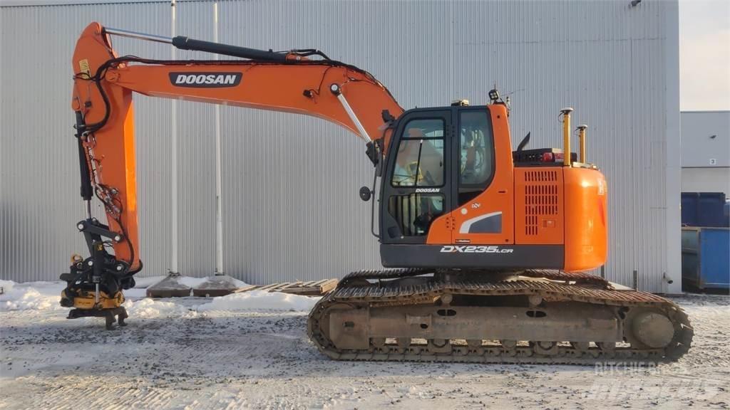 Doosan DX235LCR-5 履带挖掘机