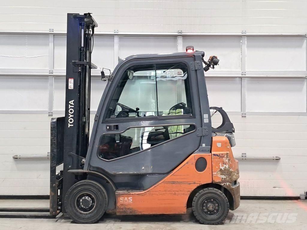 Toyota 02-8FGF18 天然气叉车