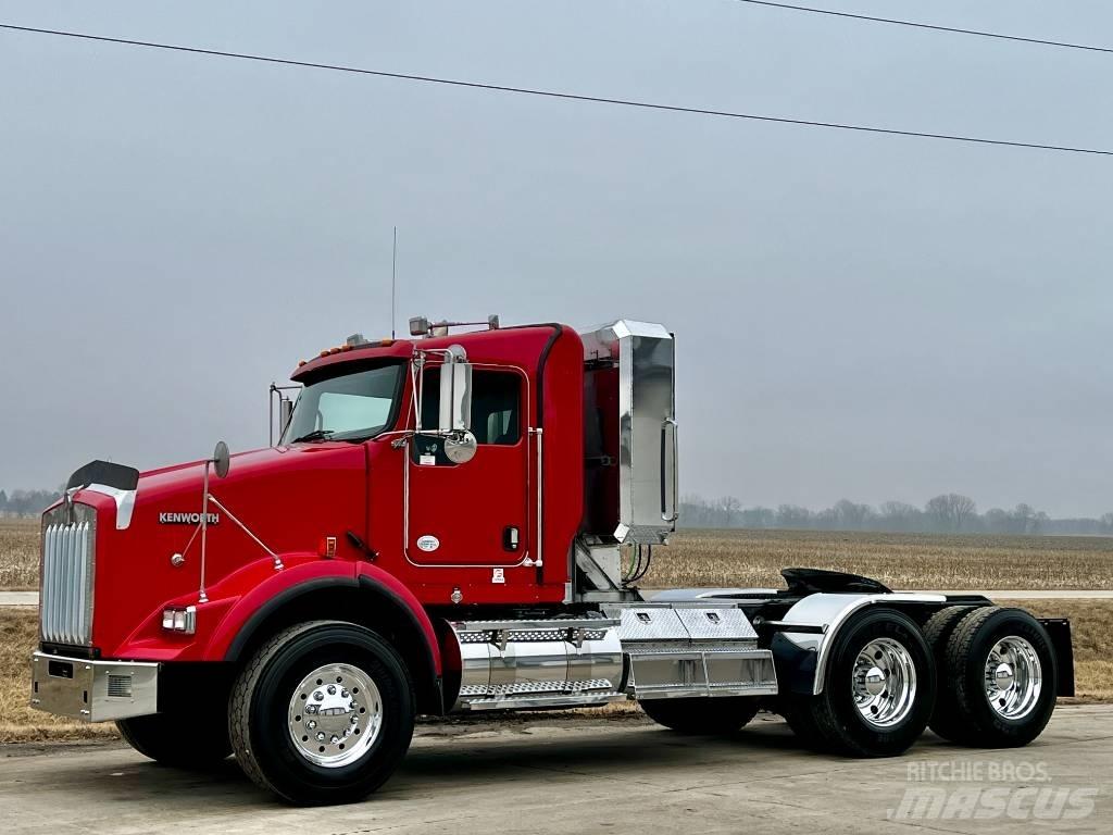 Kenworth T 800 牵引车