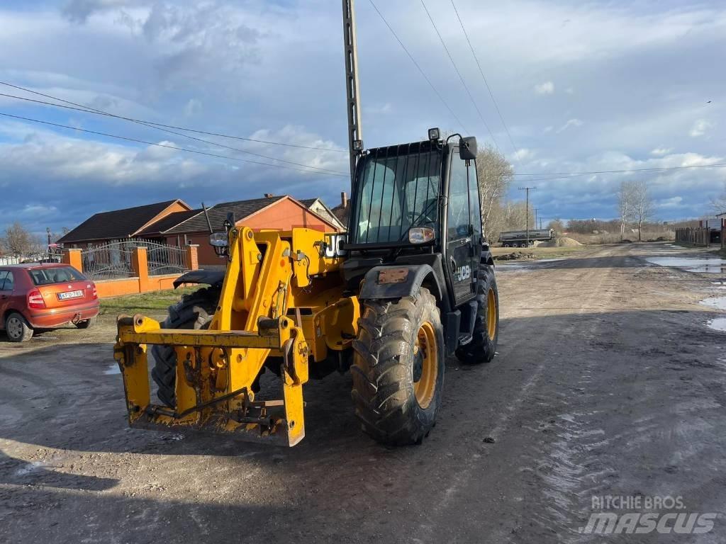 JCB 531-70 伸缩臂叉装车|叉装车