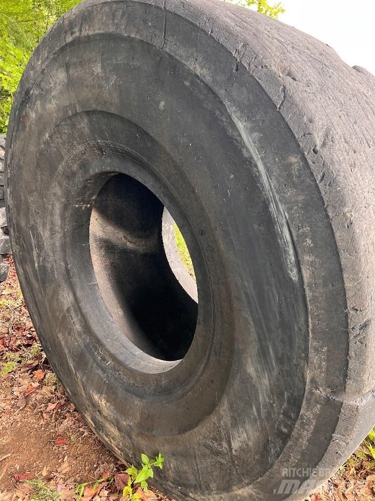  65/35X33 Firestone 轮胎、车轮和轮圈