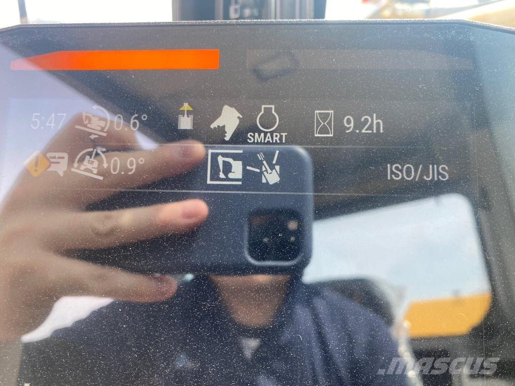 CAT 352 UHD 履带挖掘机