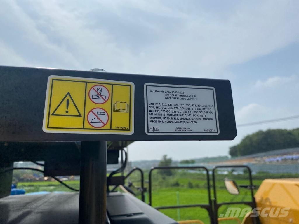 CAT 352 UHD 履带挖掘机