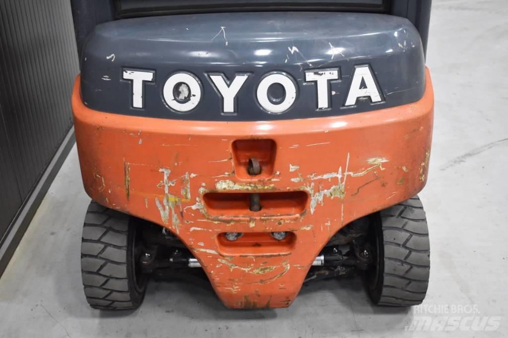 Toyota 8FBM16T 电动叉车