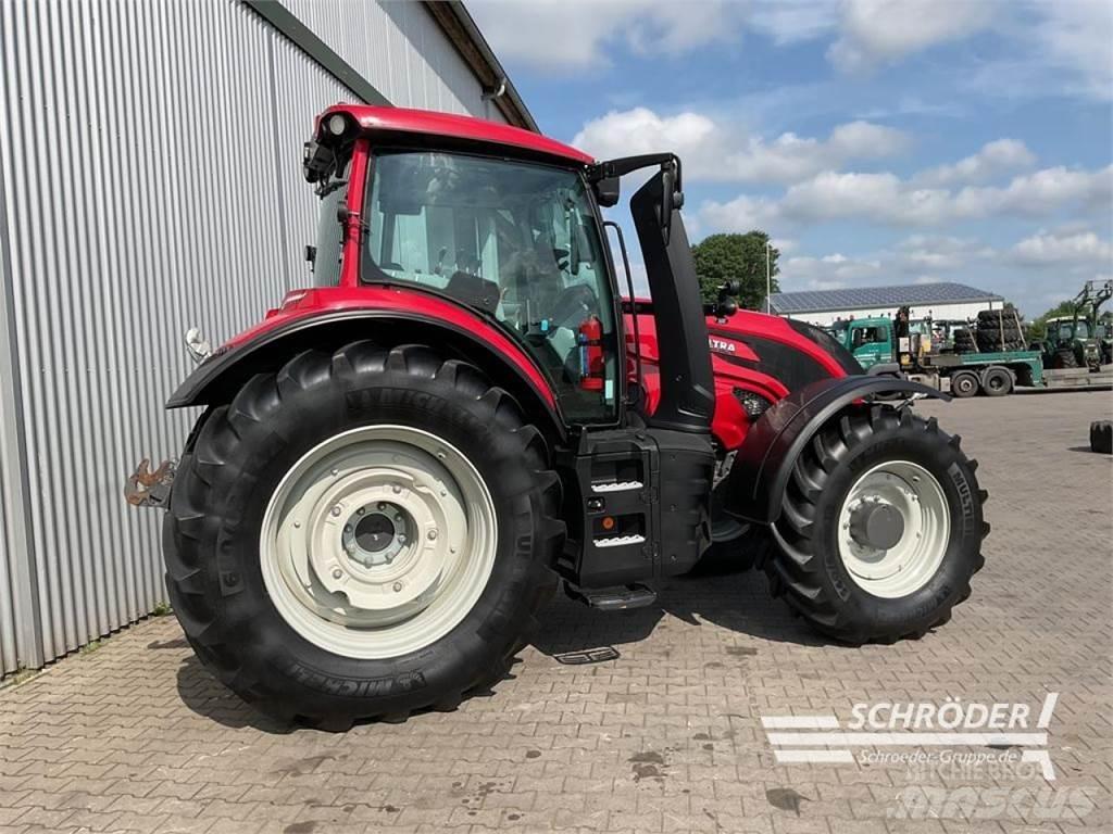 Valtra T 235 A 拖拉机/农用车