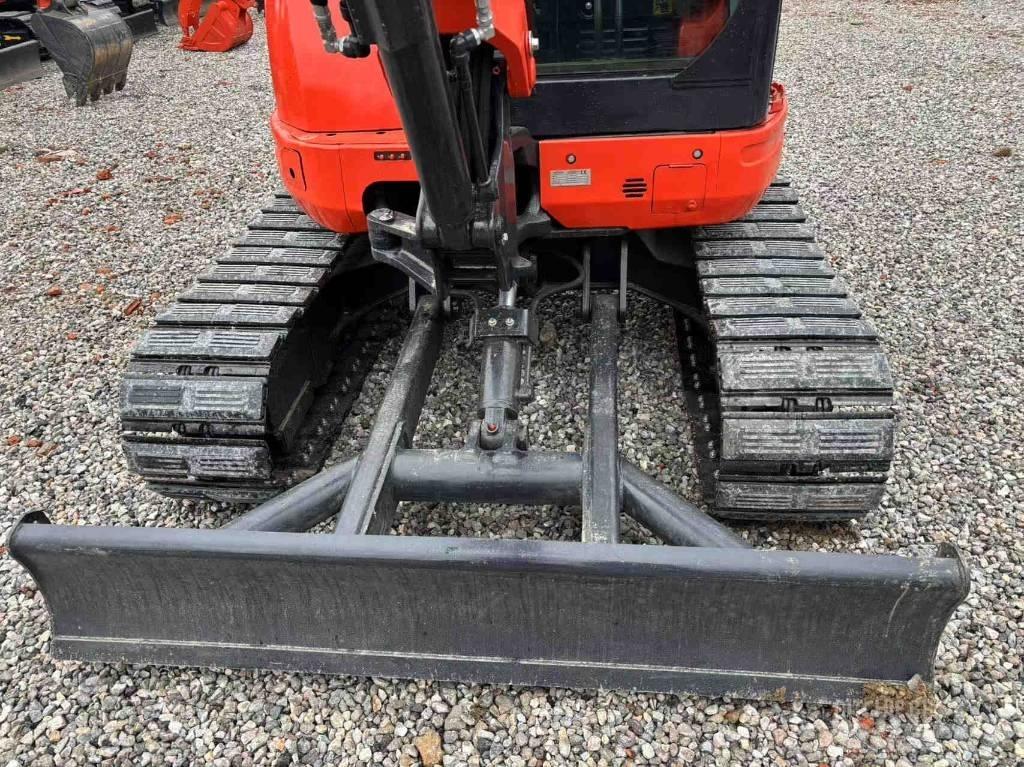 Kubota U 40 小型挖掘机