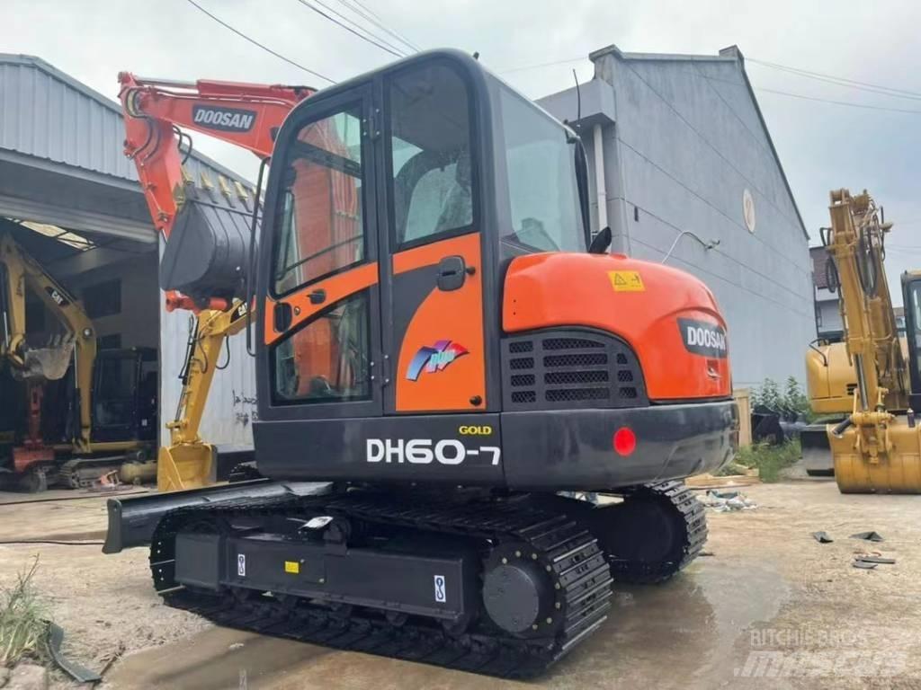 Doosan DH 60 小型挖掘机