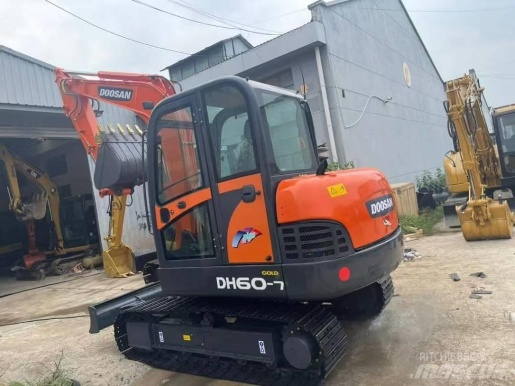 Doosan DH 60 小型挖掘机