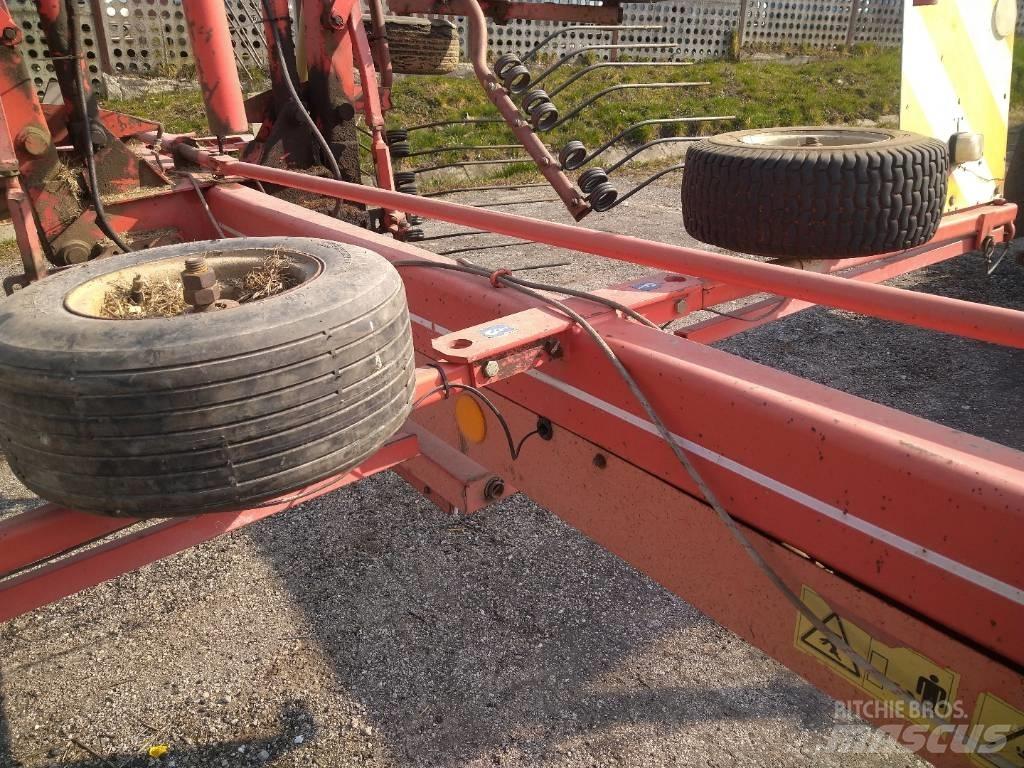Kuhn GA 7301 料堆整形机