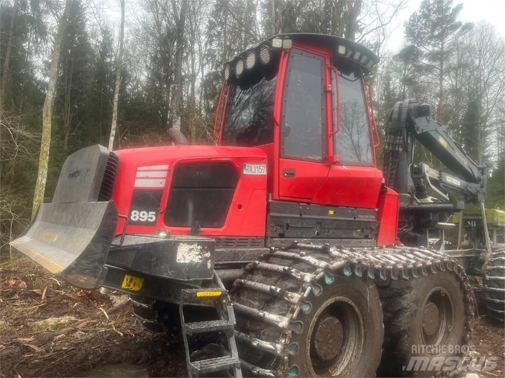 Komatsu 895 集运机