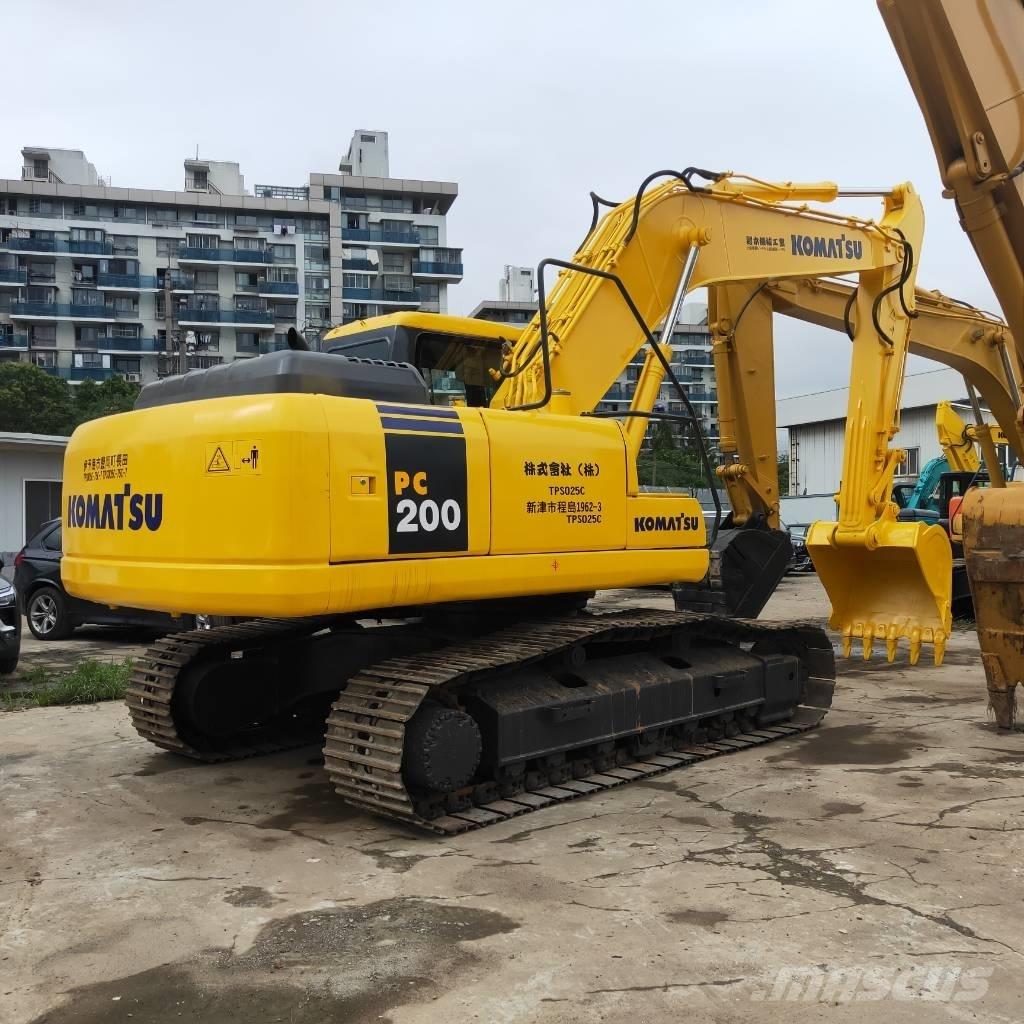 Komatsu PC200-7 履带挖掘机
