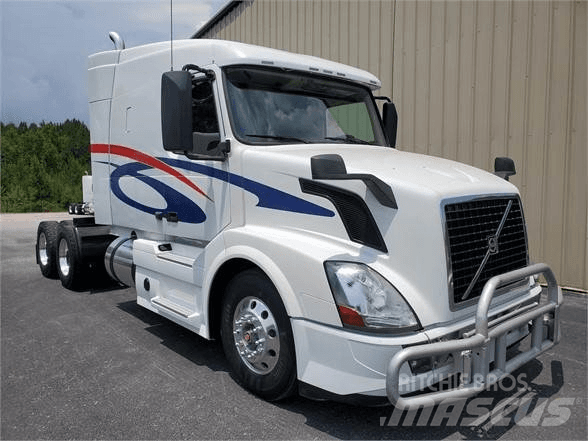 Volvo VNL64T630 牵引车