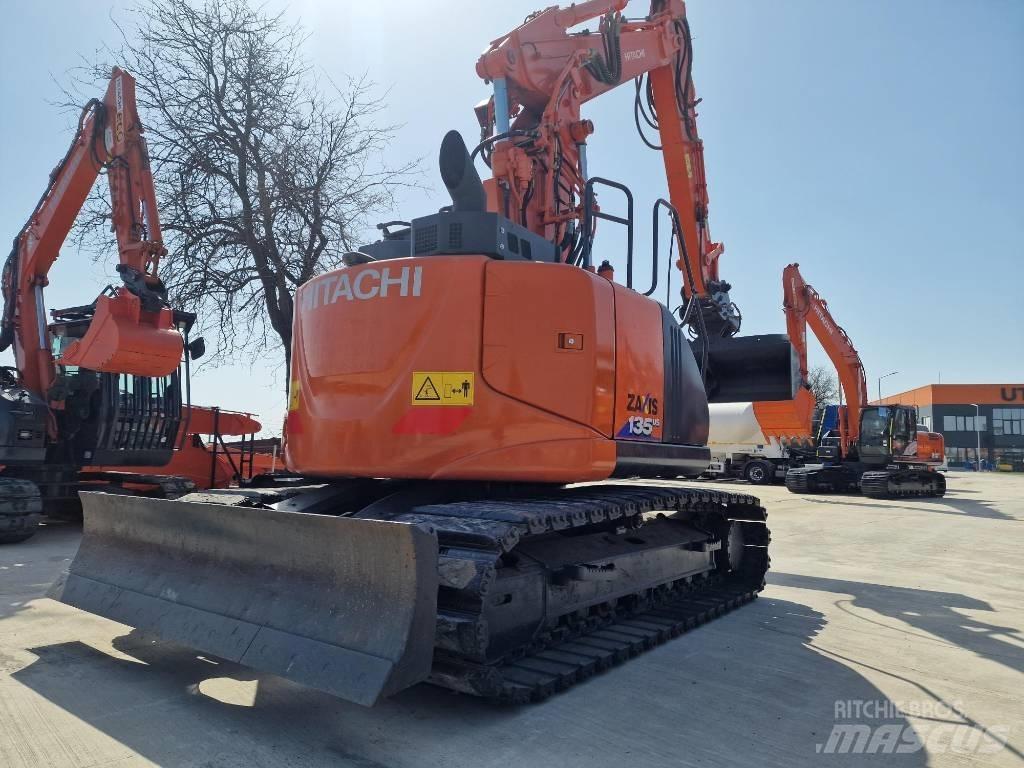 Hitachi ZX135-6 履带挖掘机