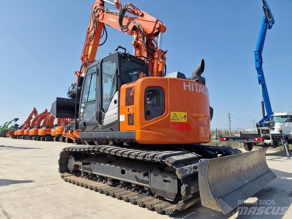 Hitachi ZX135-6 履带挖掘机