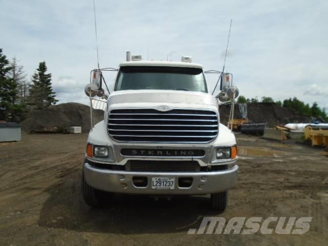 Sterling L 9500 牵引车