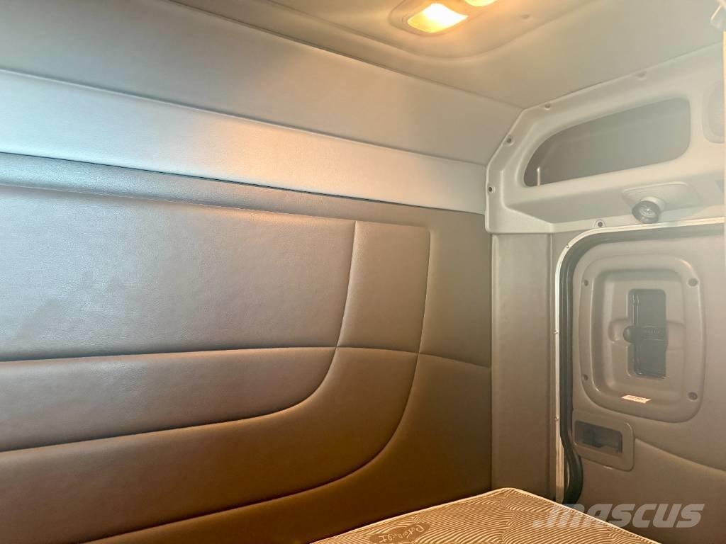 Peterbilt 389 牵引车