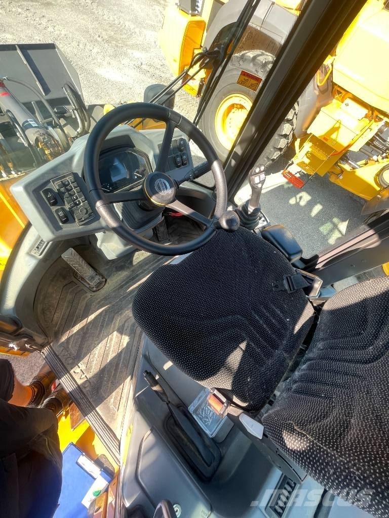 Volvo L30GS 轮式装载机
