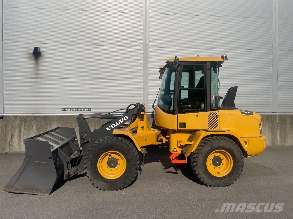 Volvo L30GS 轮式装载机